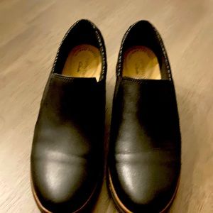 Dress shoes by Clark’s,Cheyn Inca black leather.They are size 8US 39E.